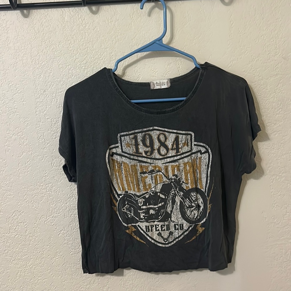 Altered state kind of cropped shirt with motorcycle on it in grayish black